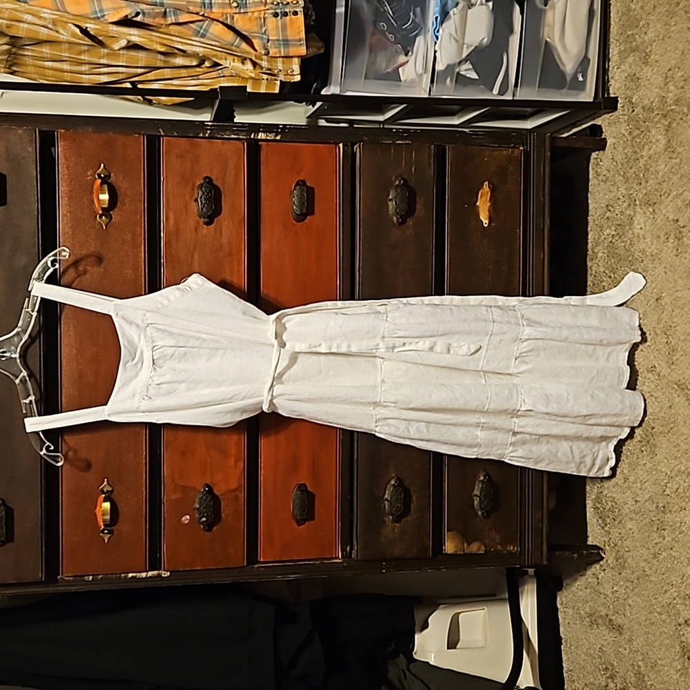 Crown & Ivy Linen Dress Solid White Tiered Strappy Has Pockets L